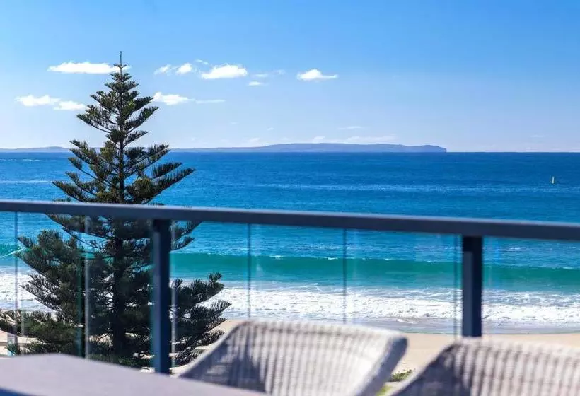 Mollymook Beachfront Executive Apartment