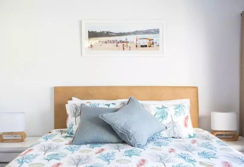Mollymook Beachfront Executive Apartment