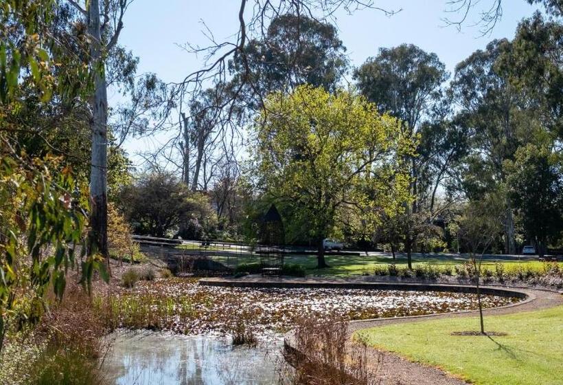 Мотель Parkview Motor Inn And Apartments