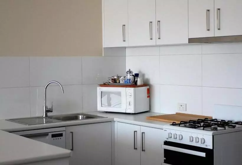 Motelli Parkview Motor Inn And Apartments