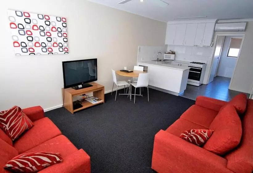 Motelli Parkview Motor Inn And Apartments