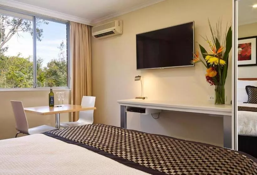 Motelli Parkview Motor Inn And Apartments