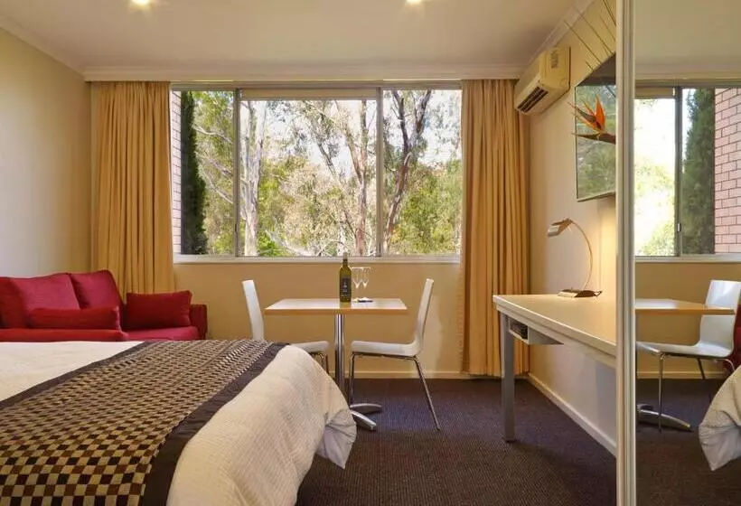 Motelli Parkview Motor Inn And Apartments