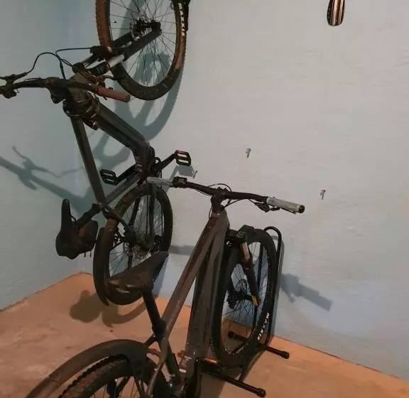 Motelli Parkview Motor Inn And Apartments