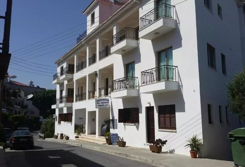 Pissouriana Hotel Apartments
