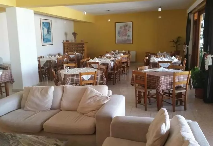 Pissouriana Hotel Apartments