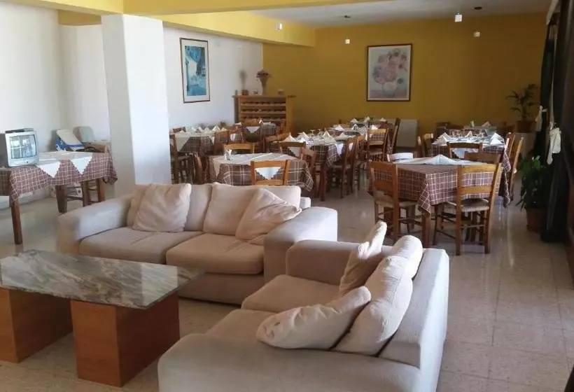 Pissouriana Hotel Apartments