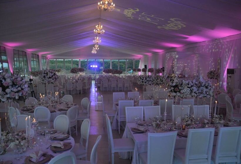 בית מלון כפרי Casambo Exclusive Guest Lodge