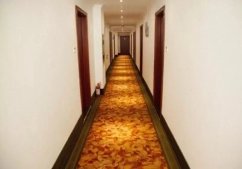 Hotelli Greentree Inn Lianyungang Guanyun Wenzhou Shangmaocheng Express