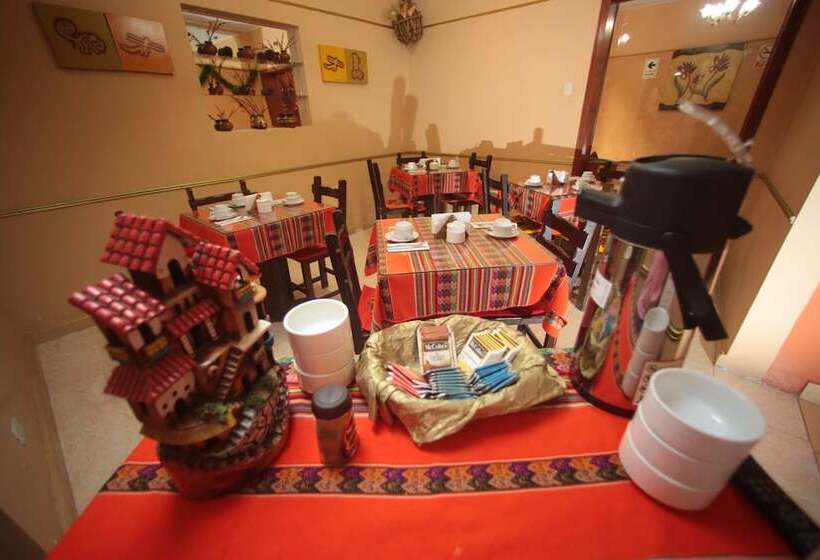 هتل Hospedaje Tinkus