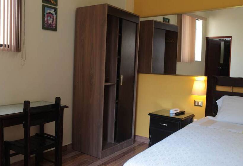 هتل Hospedaje Tinkus