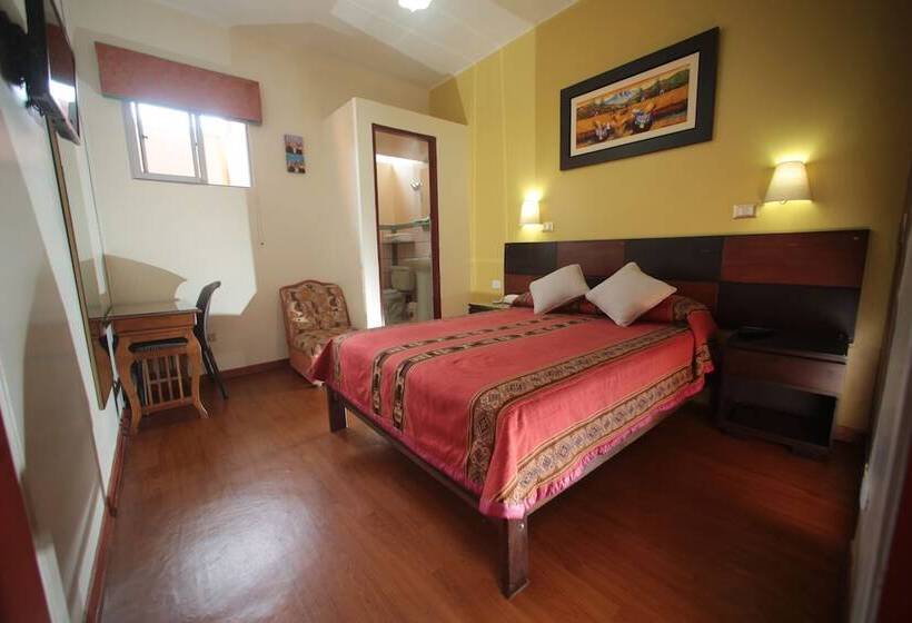 هتل Hospedaje Tinkus