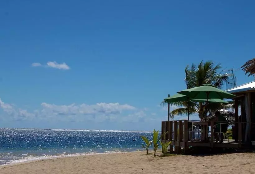 هتل Savaii Lagoon Resort