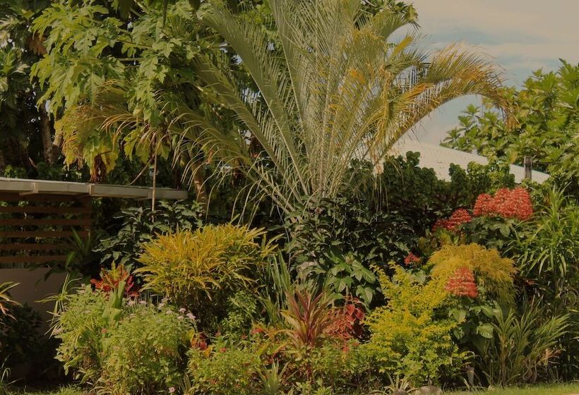 هتل Savaii Lagoon Resort