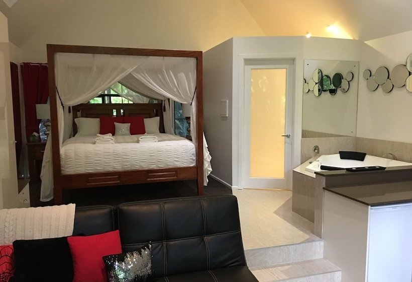 Linger A While Chalet