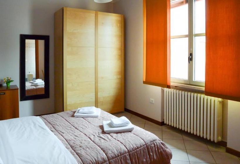 ペンション Weekend Accommodation