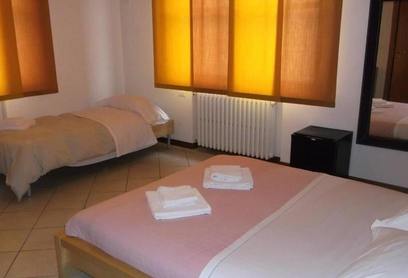 ペンション Weekend Accommodation