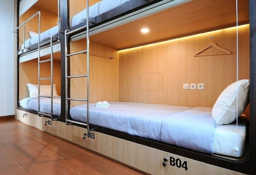 Schronisko Kamala House