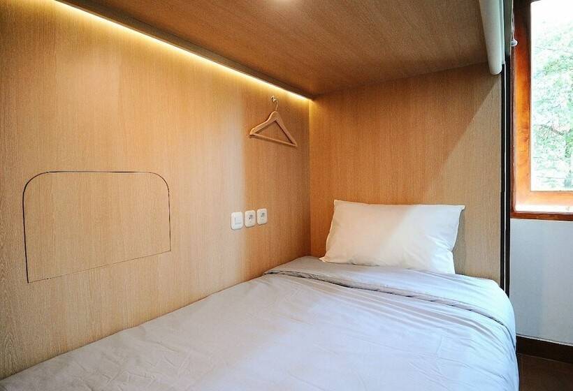 Schronisko Kamala House