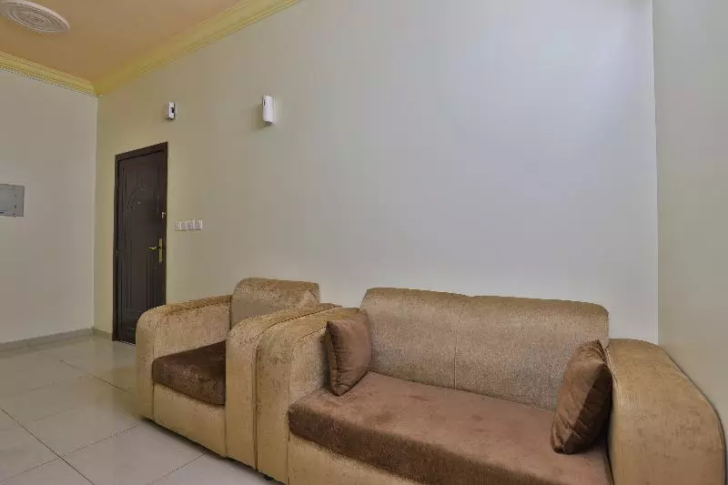 هتل Al Wethenani Apartment By Oyo Rooms