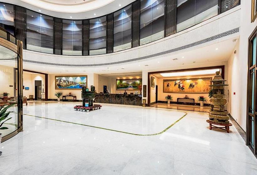 Отель Huading International