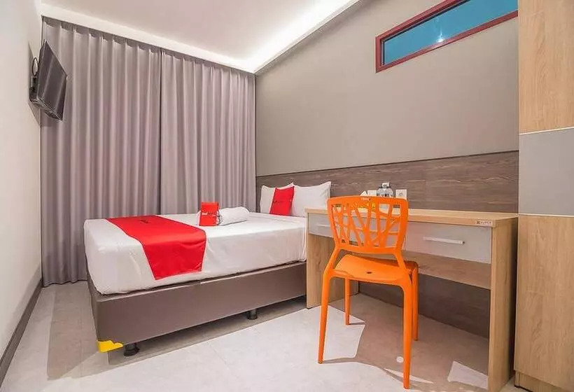 Majatalo Reddoorz Near Taman Rejomulyo