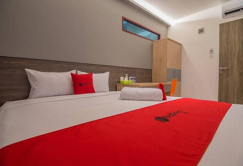 بنسيون Reddoorz Near Taman Rejomulyo