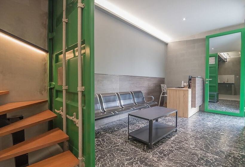 بنسيون Reddoorz Near Taman Rejomulyo