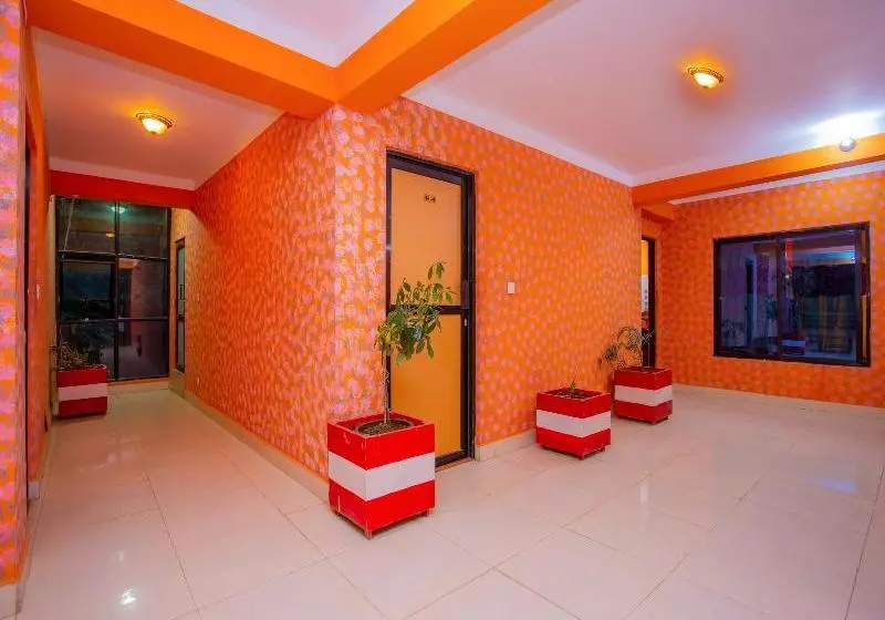 Spot On 430 Hotel Heaven Hill