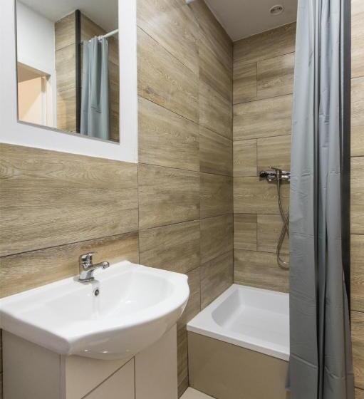 3 Bros' Hostel Cieszyn