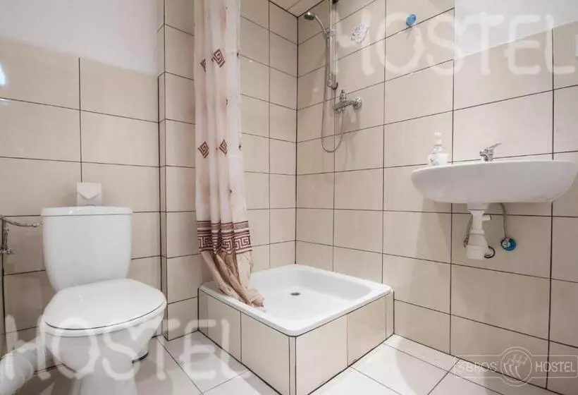 3 Bros' Hostel Cieszyn