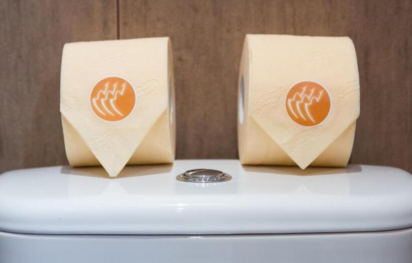 3 Bros' Hostel Cieszyn