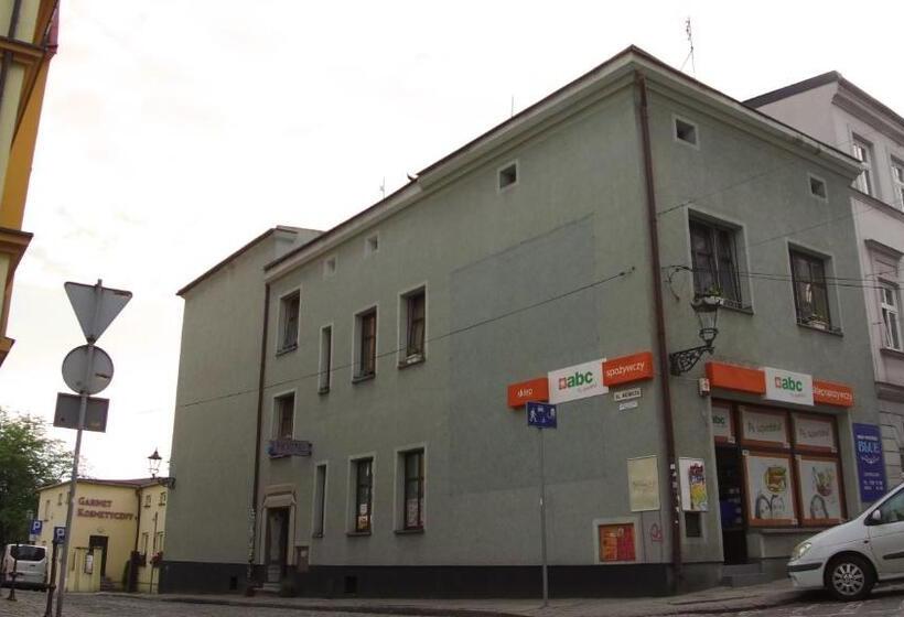 3 Bros' Hostel Cieszyn