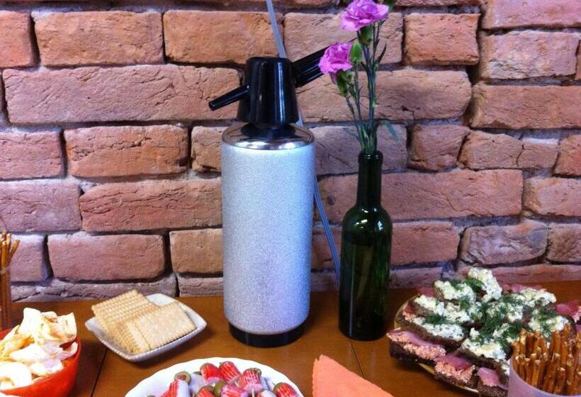 3 Bros' Hostel Cieszyn