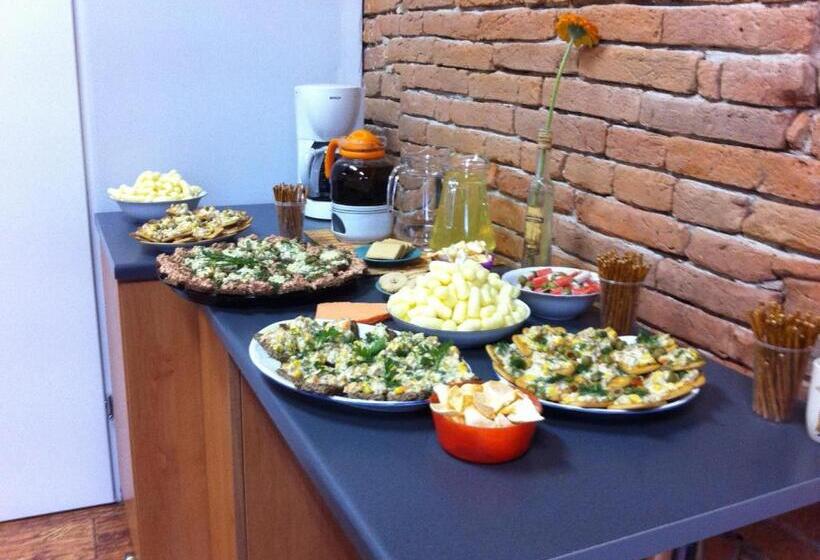 3 Bros' Hostel Cieszyn