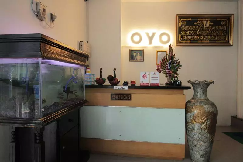 ホテル Guest House Omah Anakku Syariah By Oyo Rooms