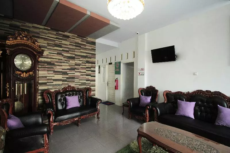 ホテル Guest House Omah Anakku Syariah By Oyo Rooms