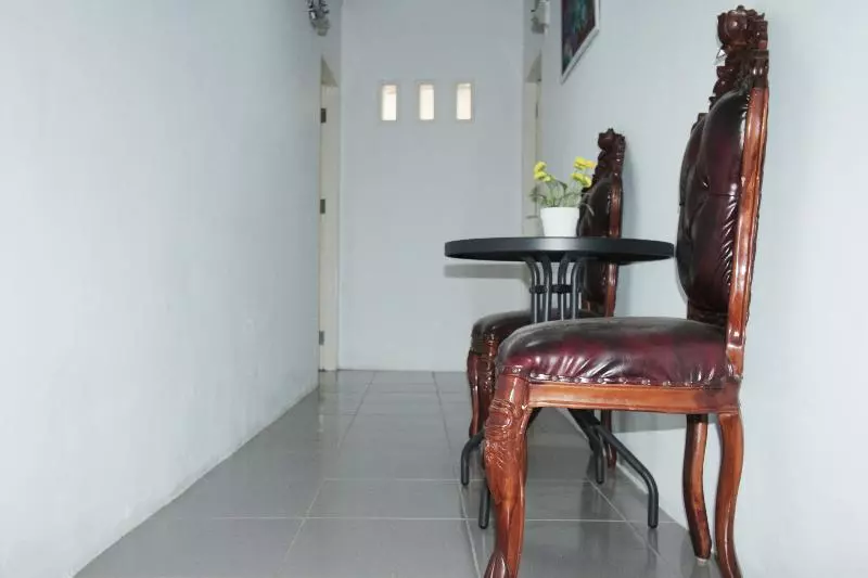 ホテル Guest House Omah Anakku Syariah By Oyo Rooms