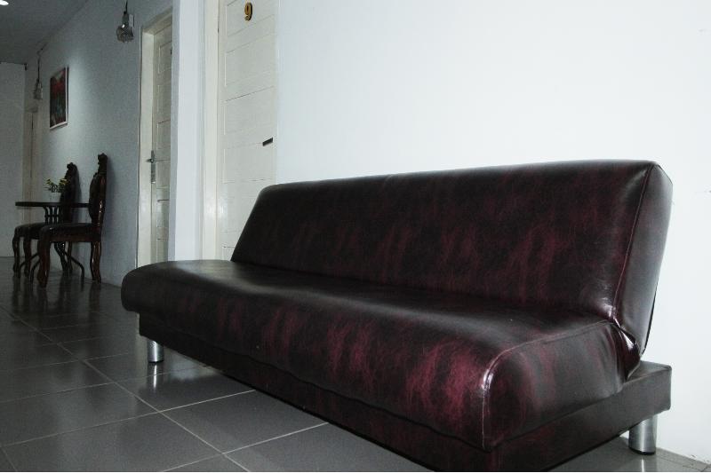 Otel Guest House Omah Anakku Syariah By Oyo Rooms