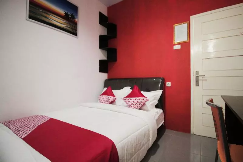 ホテル Guest House Omah Anakku Syariah By Oyo Rooms
