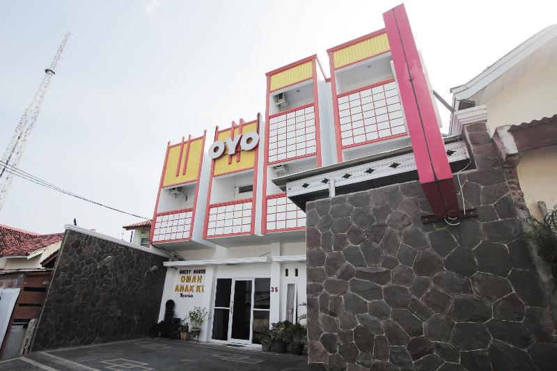 Otel Guest House Omah Anakku Syariah By Oyo Rooms