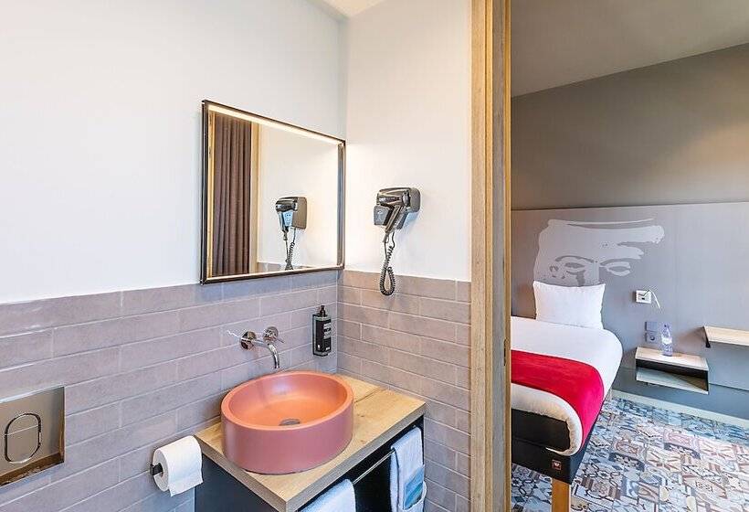 هتل Ibis Styles Chaves