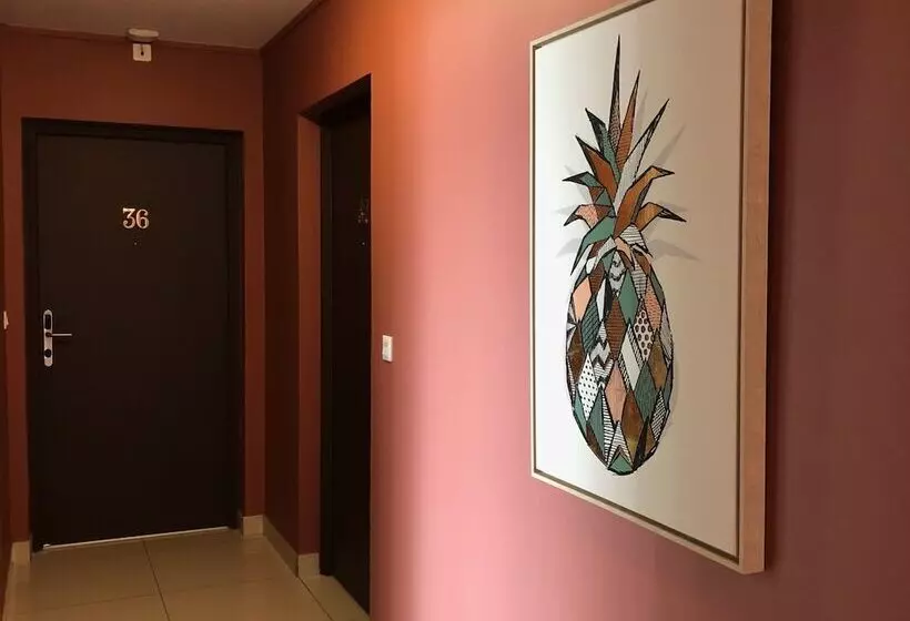 هتل Pelican