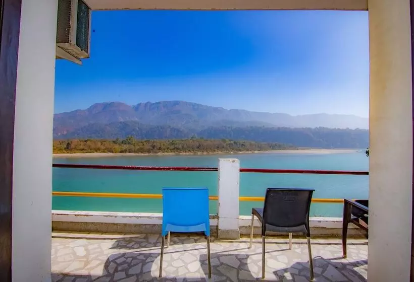 ホテル Shanti Residency Ganga View