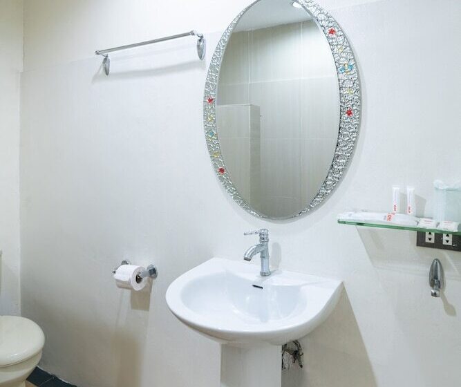 Manila Airport Hotel By Urban Connect