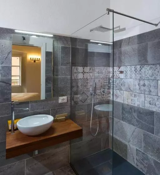 ペンション Cagliari Marina Guesthouse & Lounge