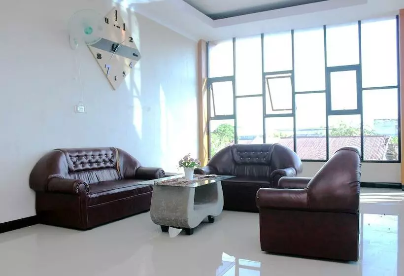 Majatalo Grand Mentari Guest House By Oyo Rooms