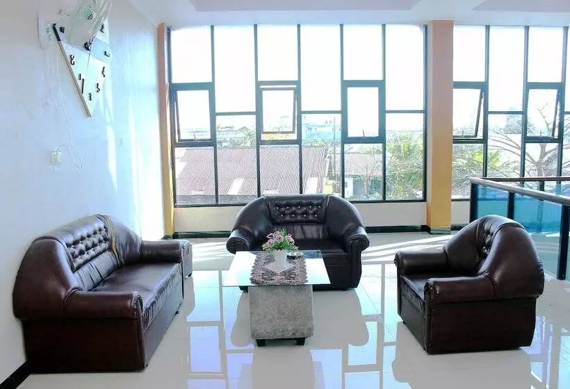 Majatalo Grand Mentari Guest House By Oyo Rooms