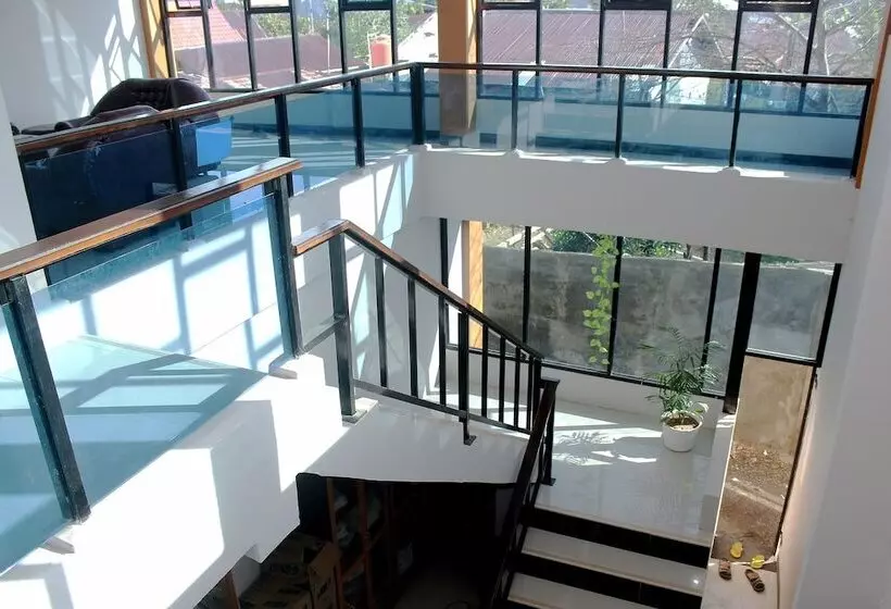 Majatalo Grand Mentari Guest House By Oyo Rooms