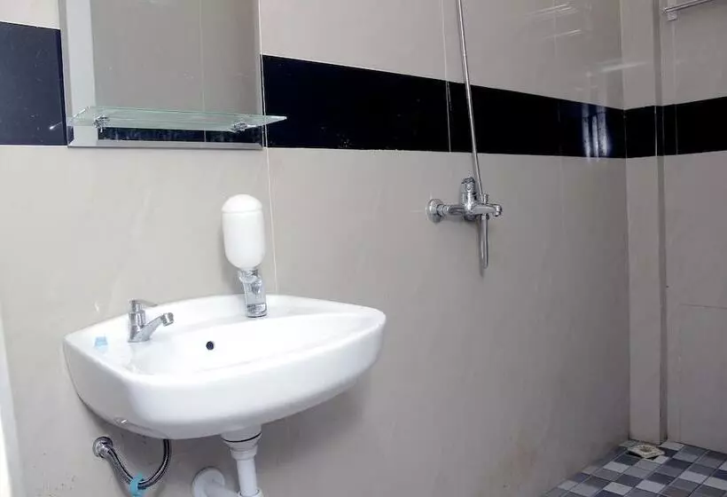 Majatalo Grand Mentari Guest House By Oyo Rooms